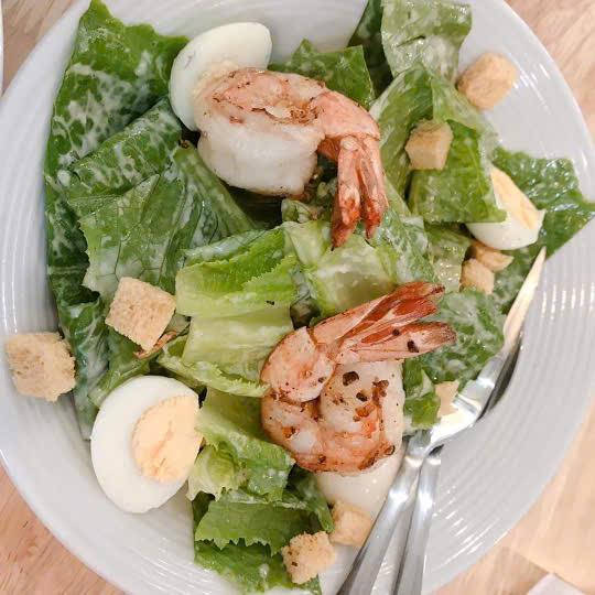 Salad Caesar Tôm